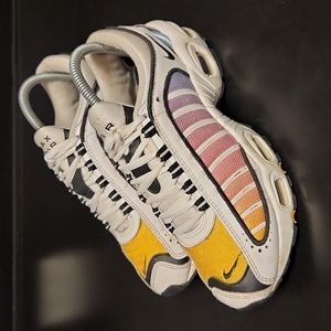 Nike Womens Air Max Tailwind IV Size 8
